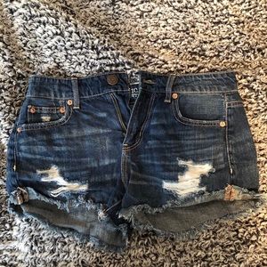 american eagle shorts